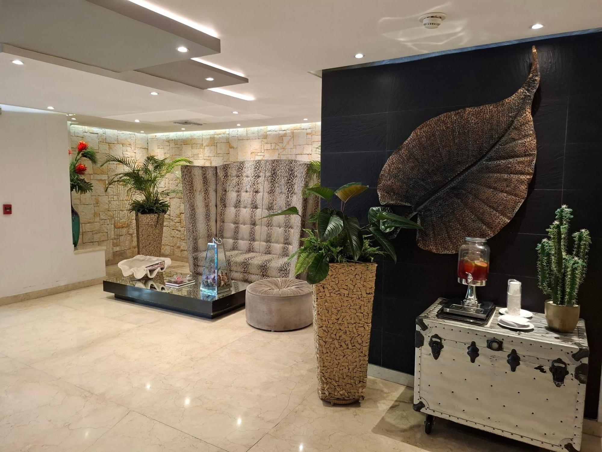 Hotel Washington Plaza Barranquilla  Esterno foto